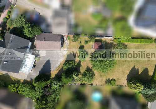 Gesamtes Grundstück