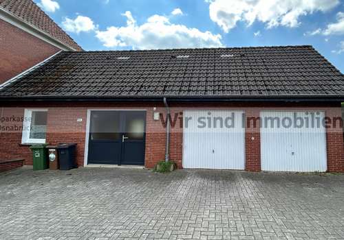 Doppelgarage mit Geräteraum