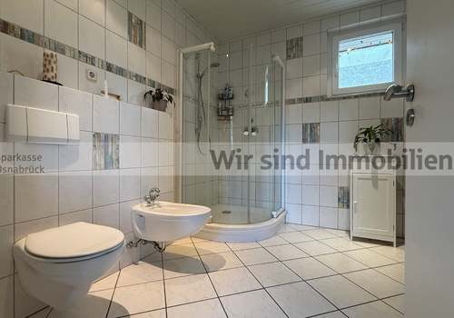 Badezimmer im Erdgeschoss