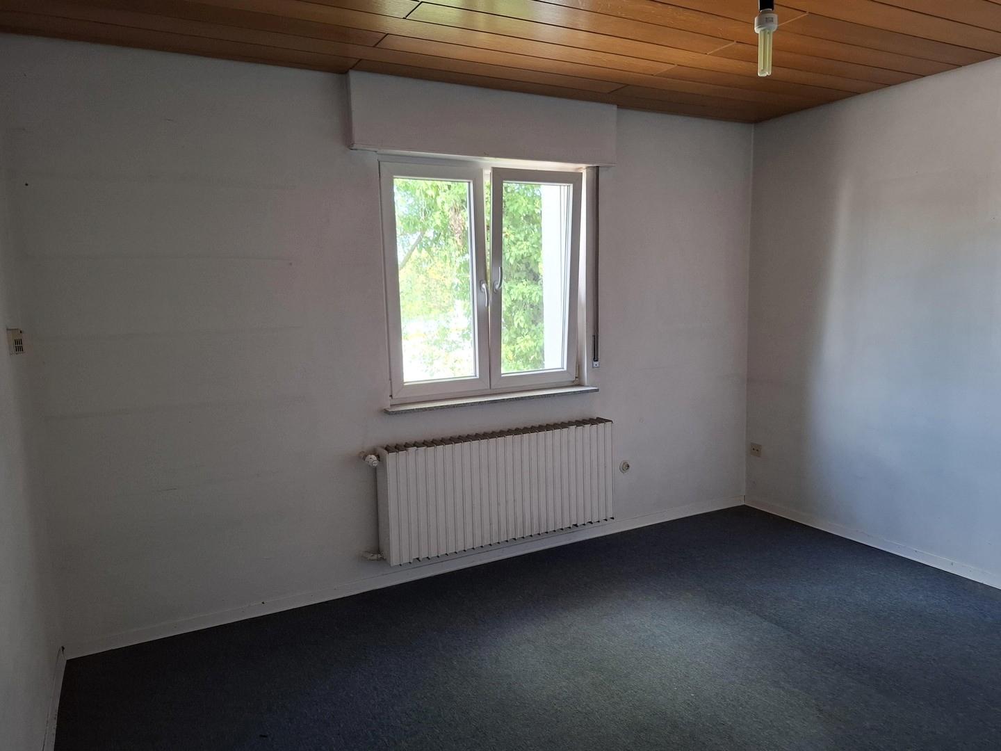 1.OG Zimmer 2 Ansicht 1