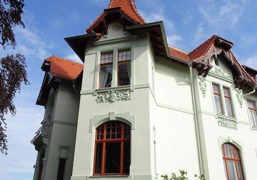 Ansicht von Süden mit Turm