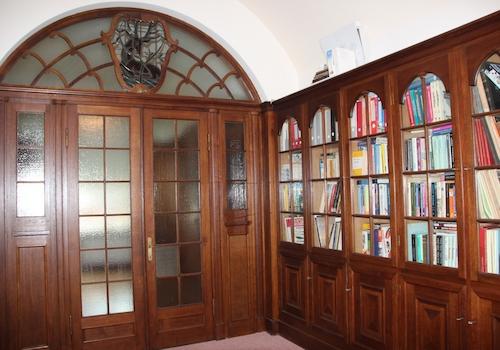 Bibliothek EG re. 