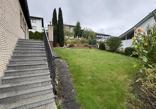 Treppenaufgang im Garten