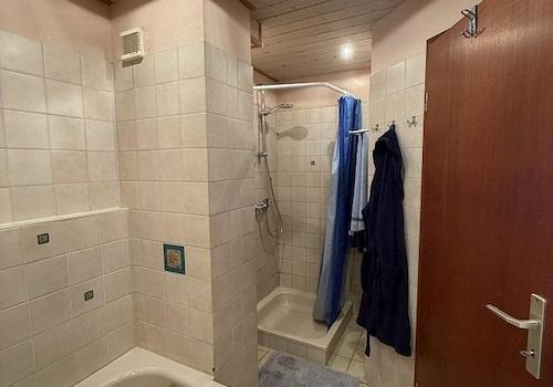 Badezimmer, OG