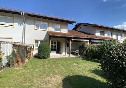 Blick vom Garten aufs Haus