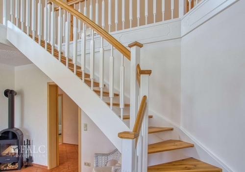 Treppe in das Dachgeschoss