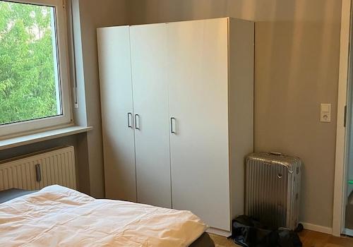 Zimmer 1 Schrank