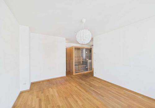 Schlafzimmer mit Blick zur Sauna