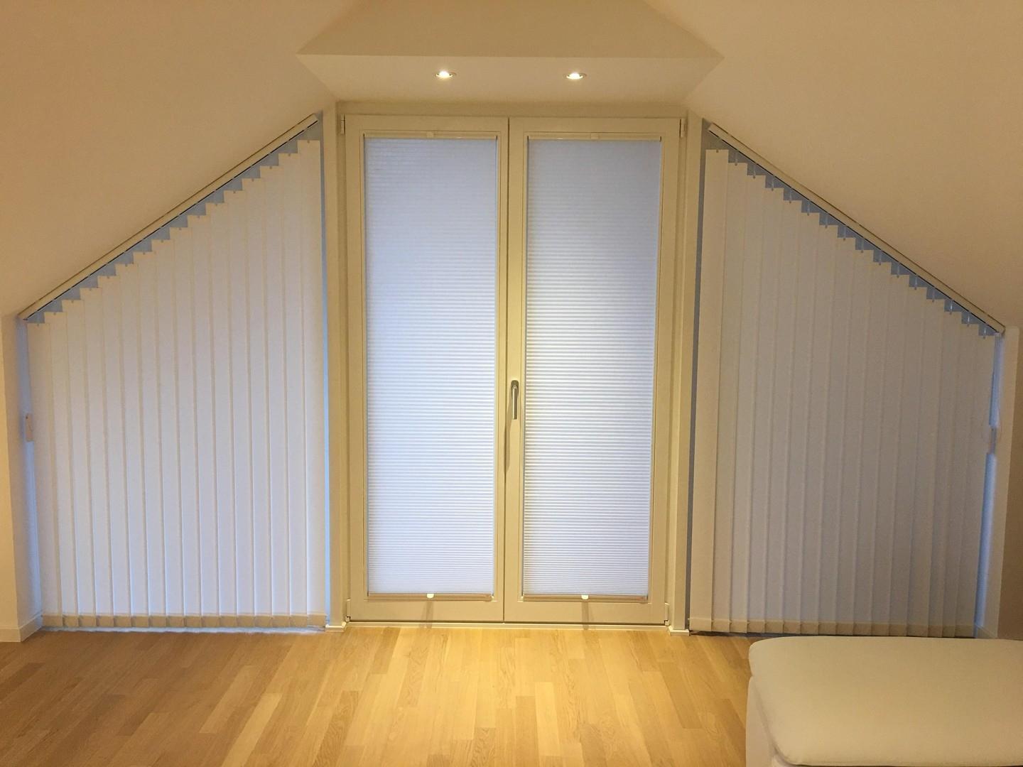 Wohnzimmer Ausgang zur Loggia