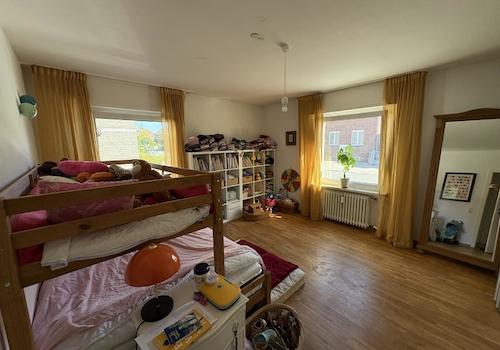Schlafzimmer (aktuell Kinderzimmer)