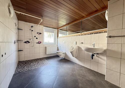 Badezimmer EG