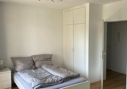 Schlafzimmer mit Einbauschrank