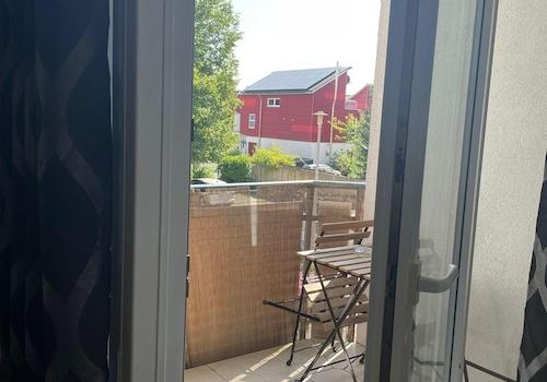 Balkon mit Blick in den Innenh
