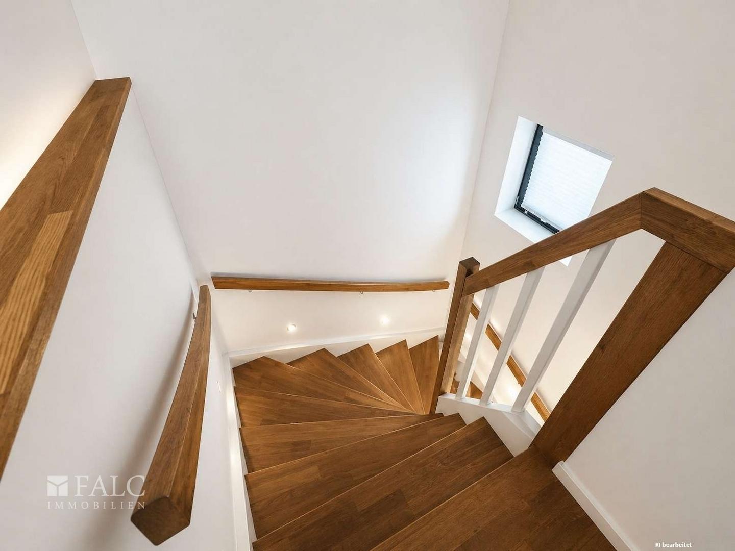 Treppe zum Obergeschoss