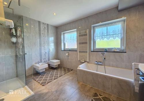 Badezimmer 1.OG