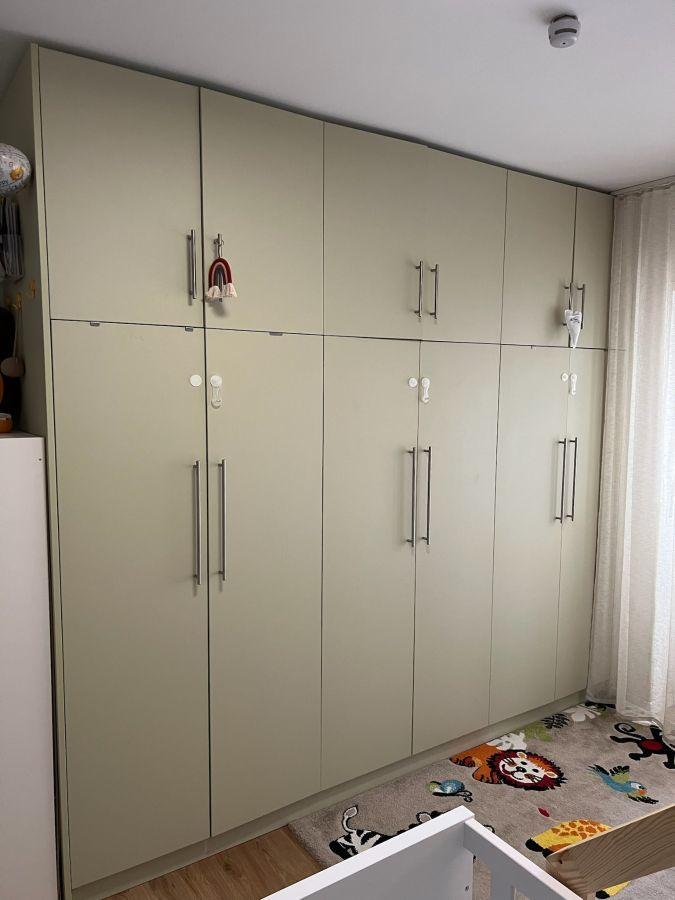 Kinderzimmerschrank