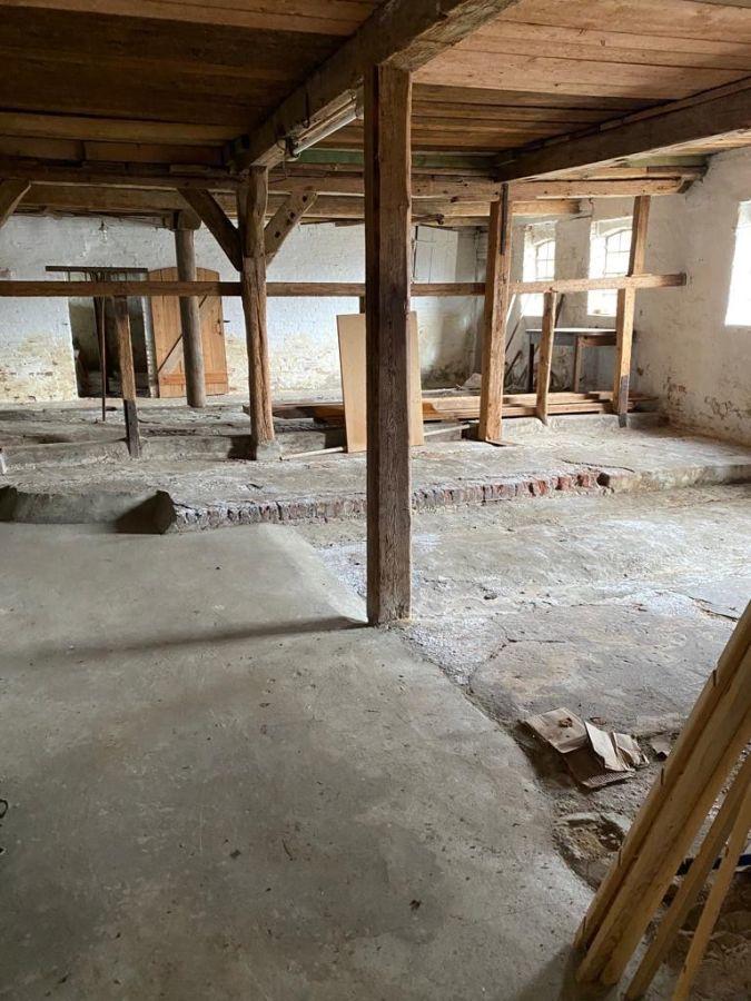 Historisches Ständerwerk im ehemaligen Wirtschaftsteil