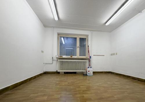 Lager-Büro im UG