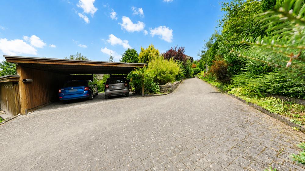 Carport + Hofeinfahrt