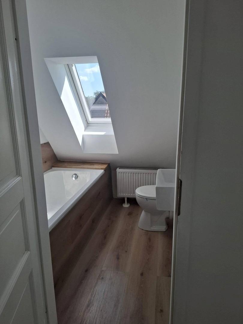 Bad im Dachgeschoss
