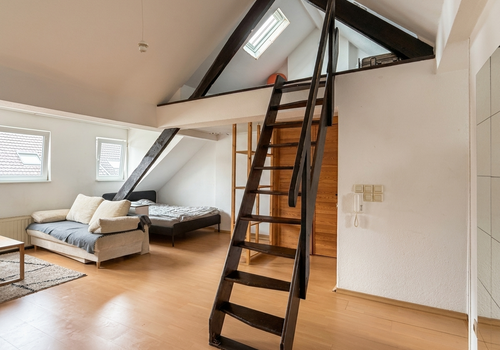 Wohn- Schlafzimmer