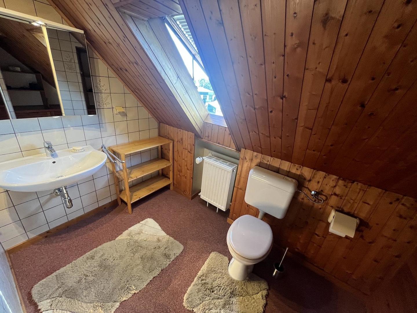 Toilette Spitzboden(1)