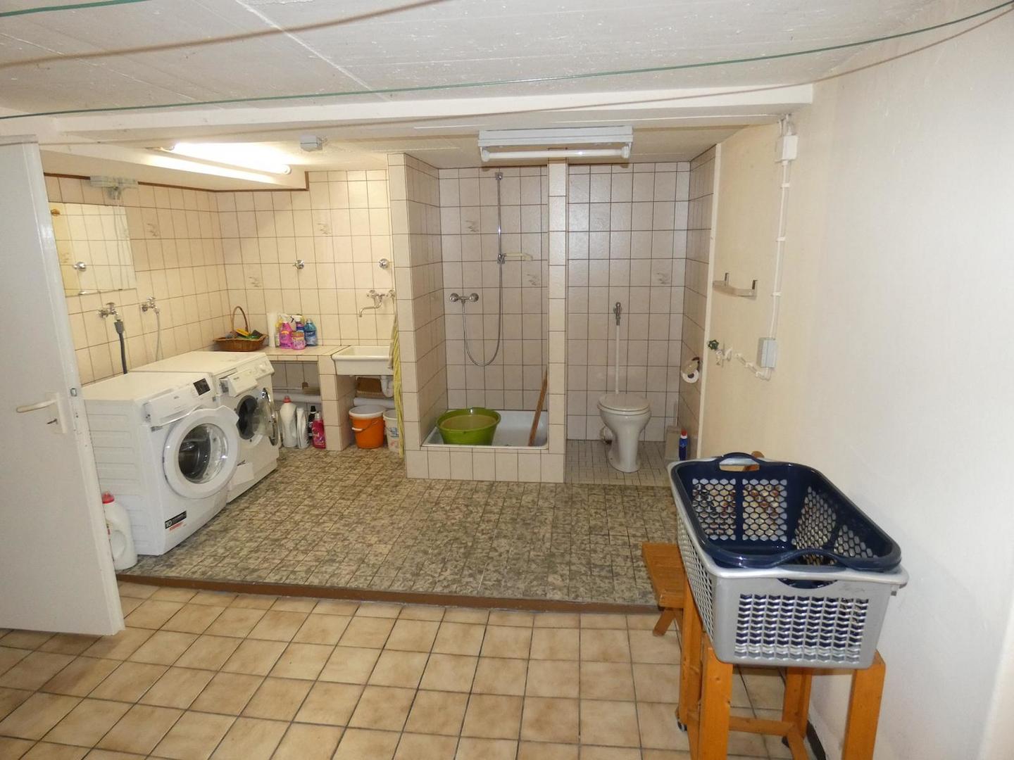 Waschküche/Dusche