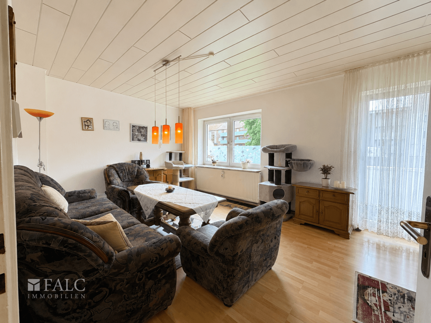 Wohnzimmer (gestaged) 