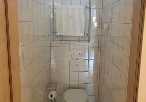 seperates WC, EG