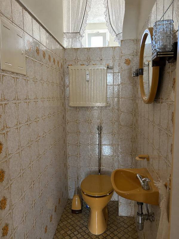 seperates WC, 1. OG