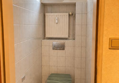 seperates WC, DG