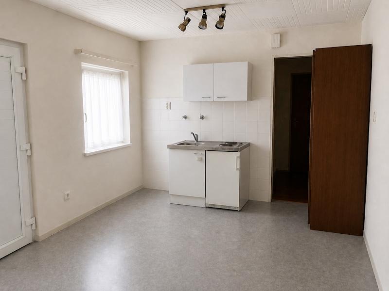Zimmer mit Kochnische, SG