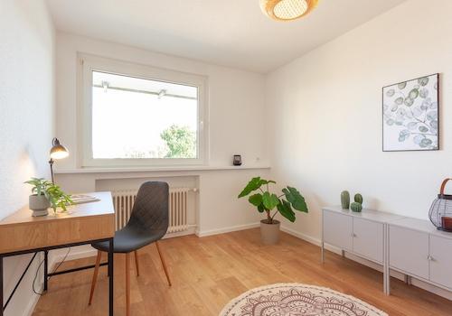 Büro oder Kinderzimmer