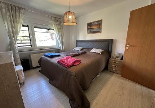 Schlafzimmer EG 1