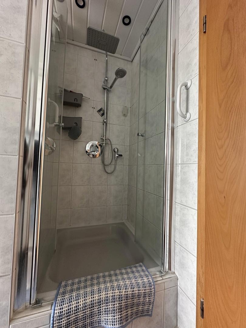 Dusche EG