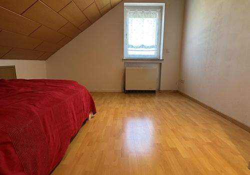 Schlafzimmer DG 1