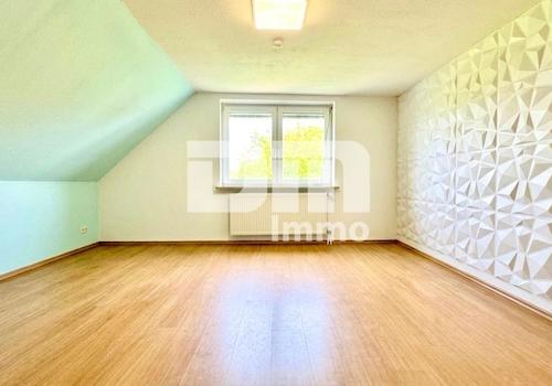 Wohnhaus OG Schlafzimmer / Kind 1