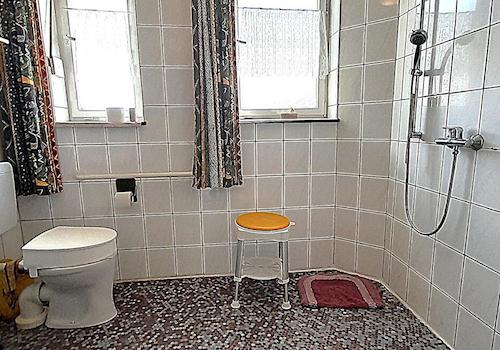 Badezimmer EG