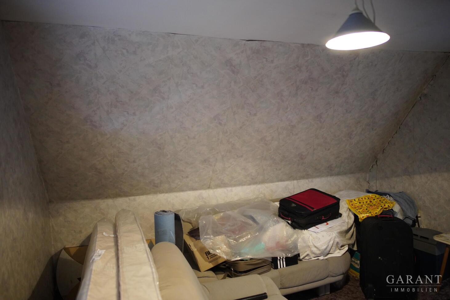 Schlafzimmer DG