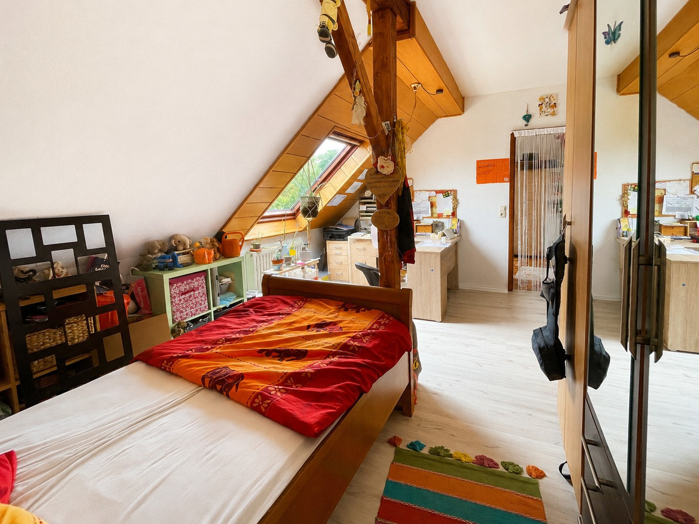 Schlafzimmer Blick zur Tür