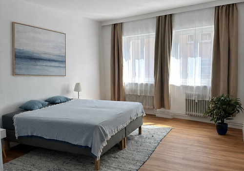 Großes Schlafzimmer