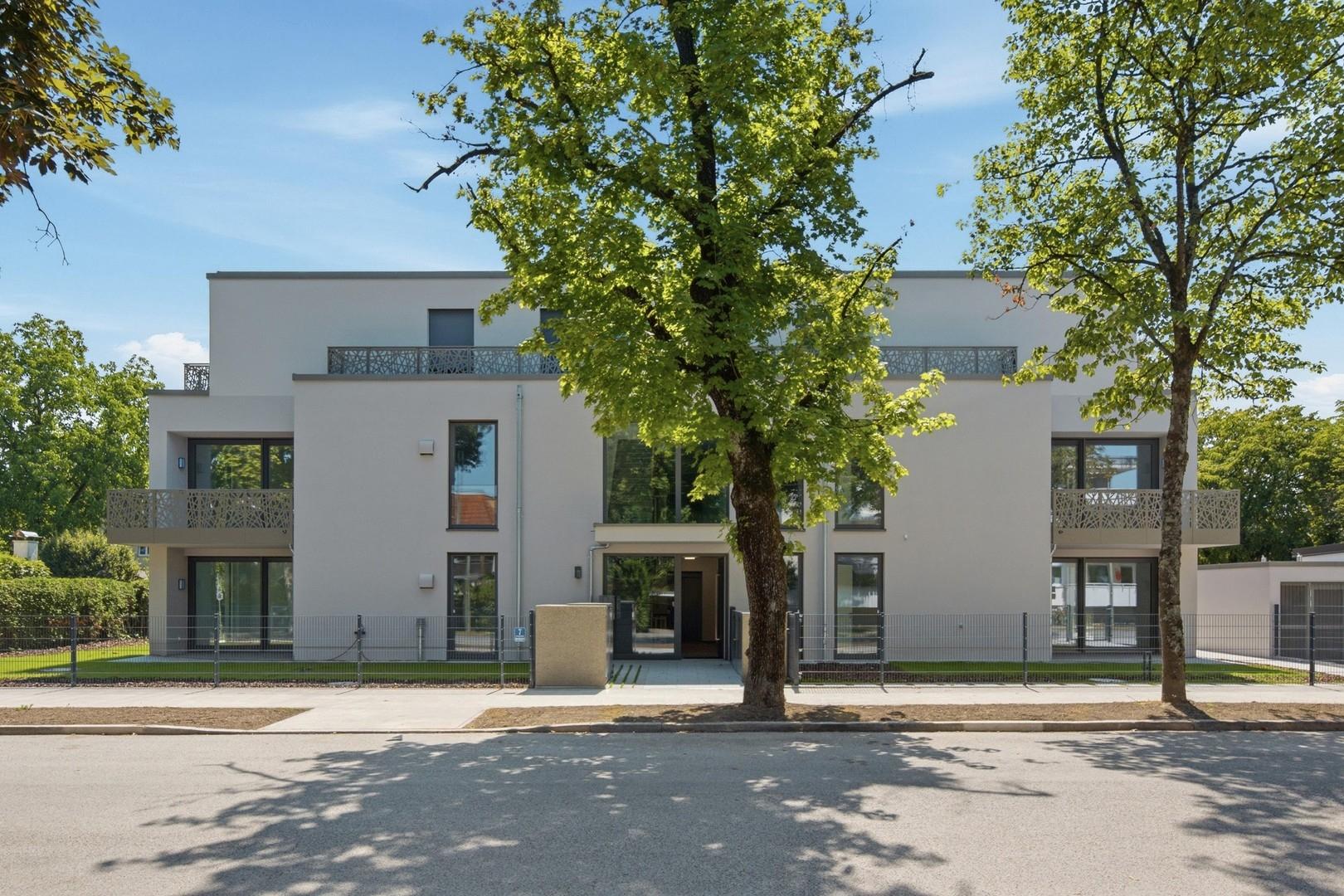 Außenansicht Gebäude von vorne