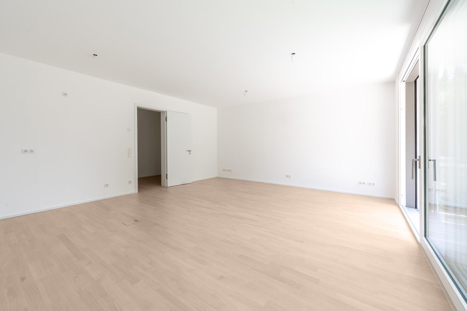 Wohn-/Esszimmer, Küche