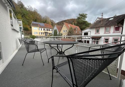 Balkon mit Blick Weinberge