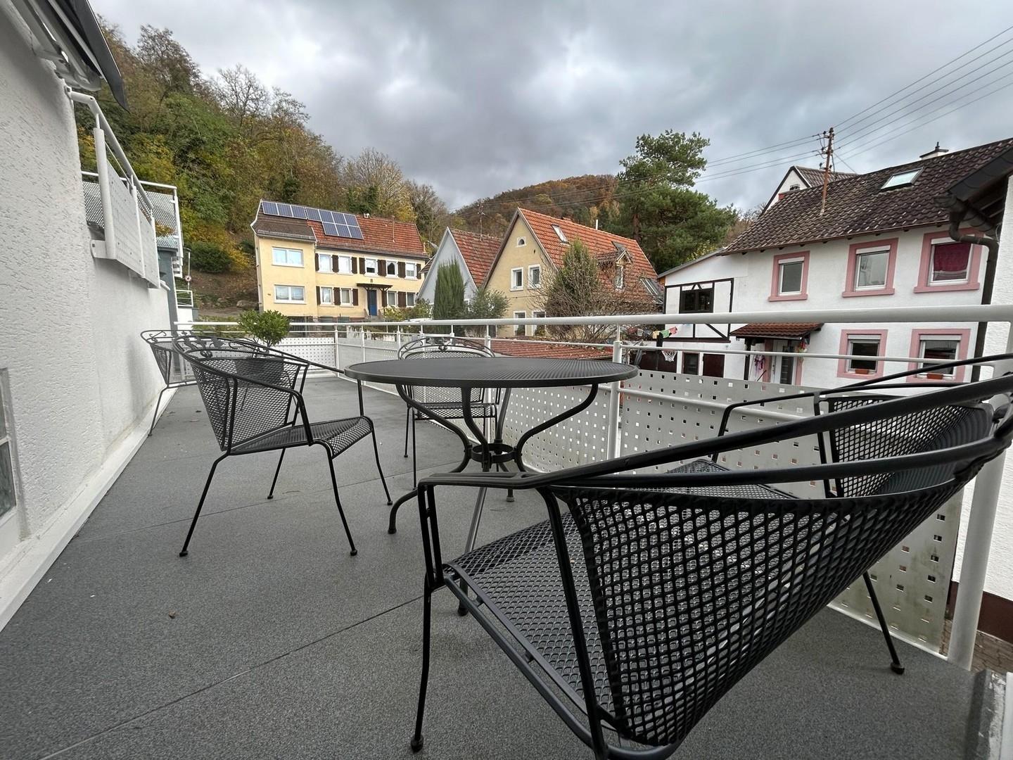 Balkon mit Blick Weinberge