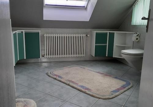DG Wohnung 2 Badezimmer