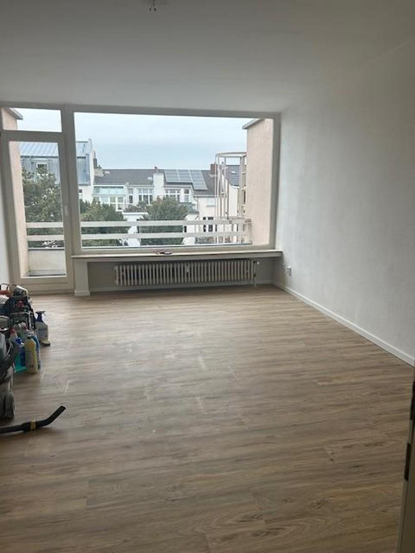 Wohn- und Schlafzimmer