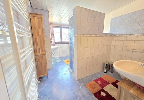BADEZIMMER DACHGESCHOSS