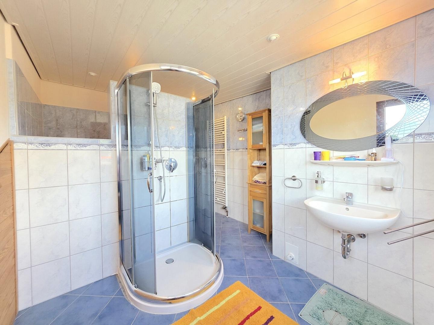 BADEZIMMER DACHGESCHOSS