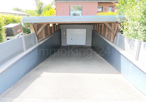 GARAGE UND CARPORT